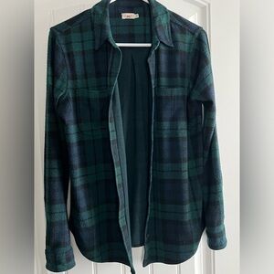 Faherty legend sweater shirt in black watch plaid size S